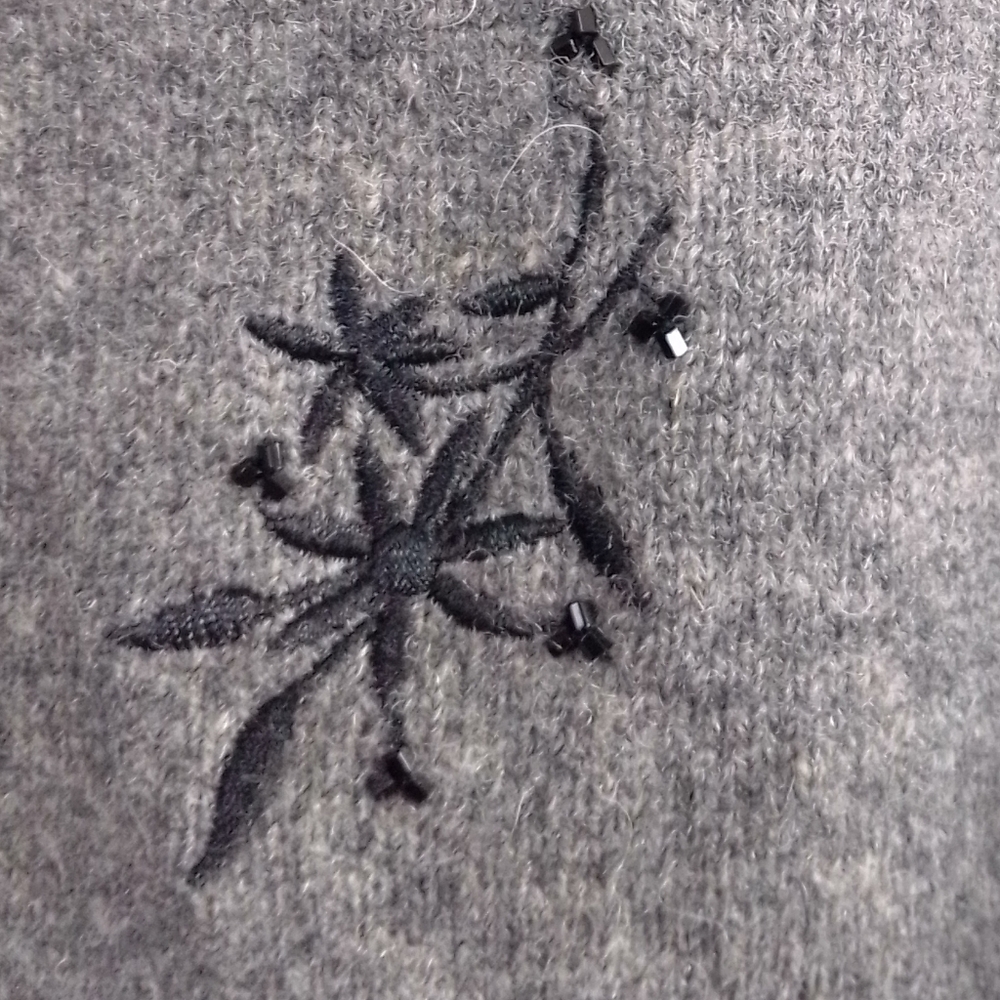 Herman Geist lambswool sweater vest with beadwork - Picture 4 of 6